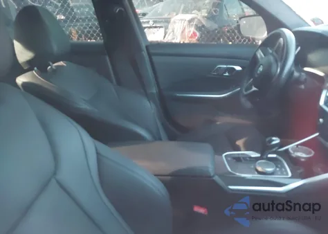 2022 BMW 3 Series M340I xDrive z USA, uszkodzony, nr VIN 3MW5U9J09N8C40199